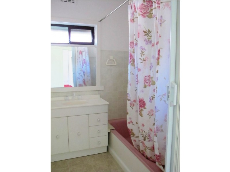 126 Scott Grove, Kingsbury VIC 3083