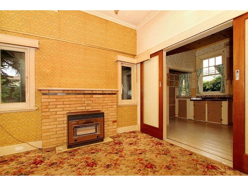 11 Southernhay Street, Reservoir VIC 3073