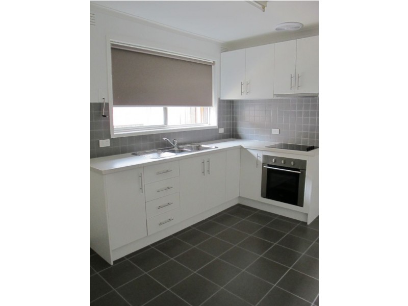 2/165 Edwardes Street, Reservoir VIC 3073