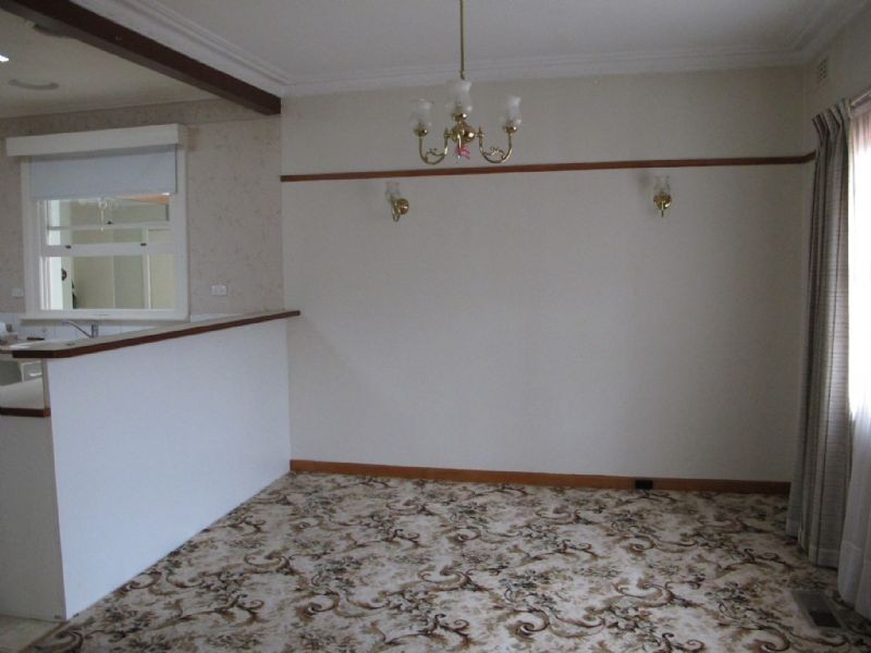 14 Hopetoun Avenue, Reservoir VIC 3073