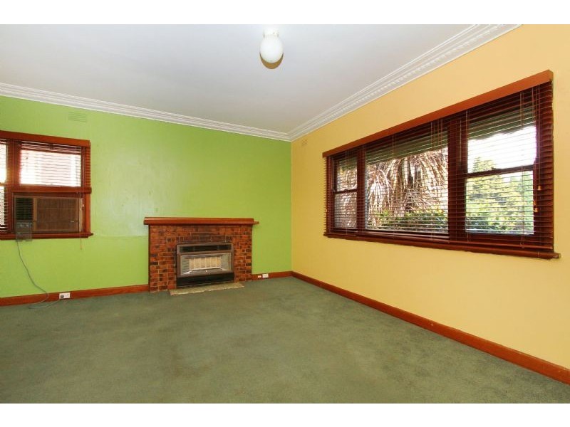 18 James Street, Reservoir VIC 3073