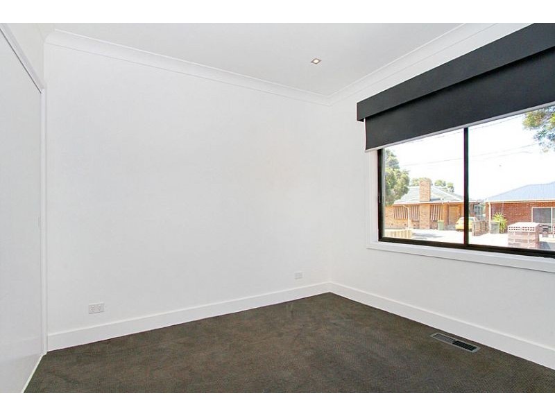 1/49 Winter Crescent, Reservoir VIC 3073