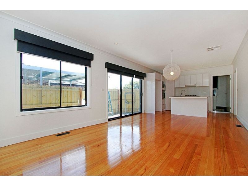 1/49 Winter Crescent, Reservoir VIC 3073