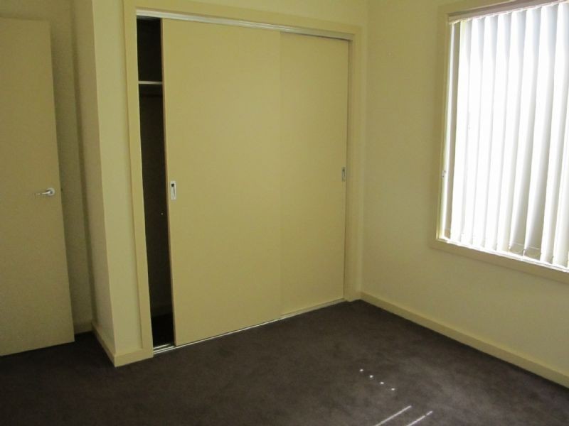 2/3 Mahoneys Road, Reservoir VIC 3073