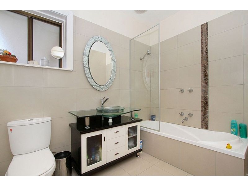 1/32 Crookston Road, Reservoir VIC 3073