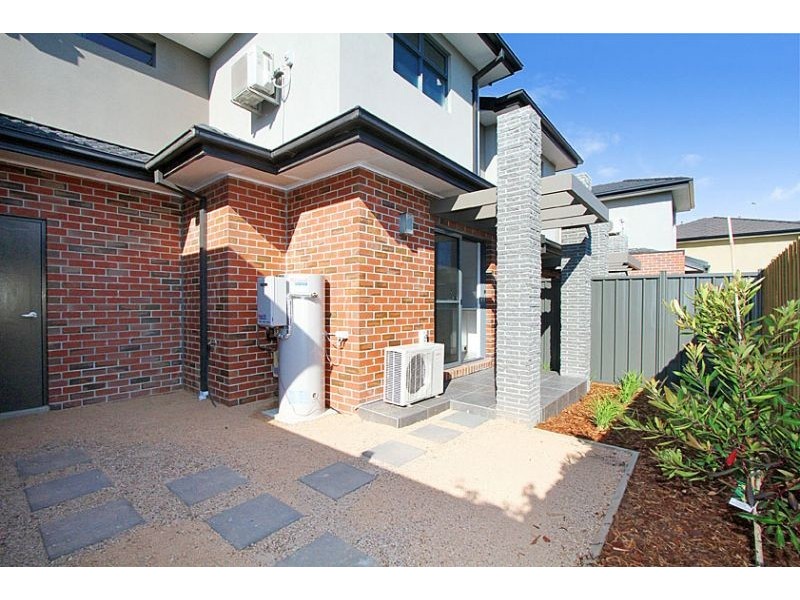 2/39 Olive Street, Reservoir VIC 3073