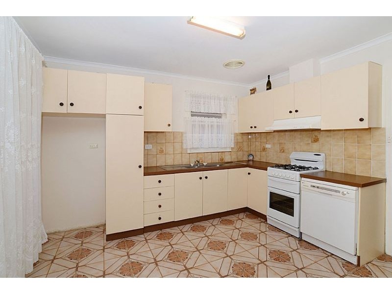 17 Keilor Avenue, Reservoir VIC 3073