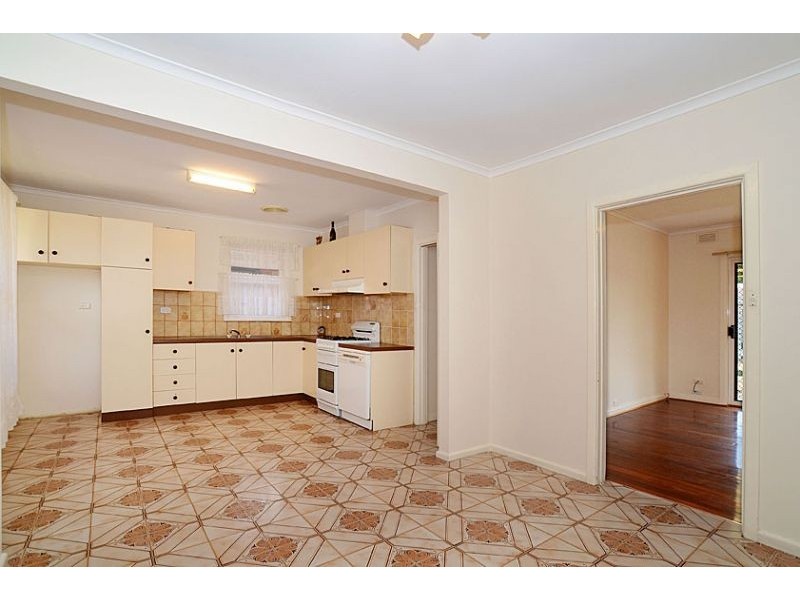 17 Keilor Avenue, Reservoir VIC 3073