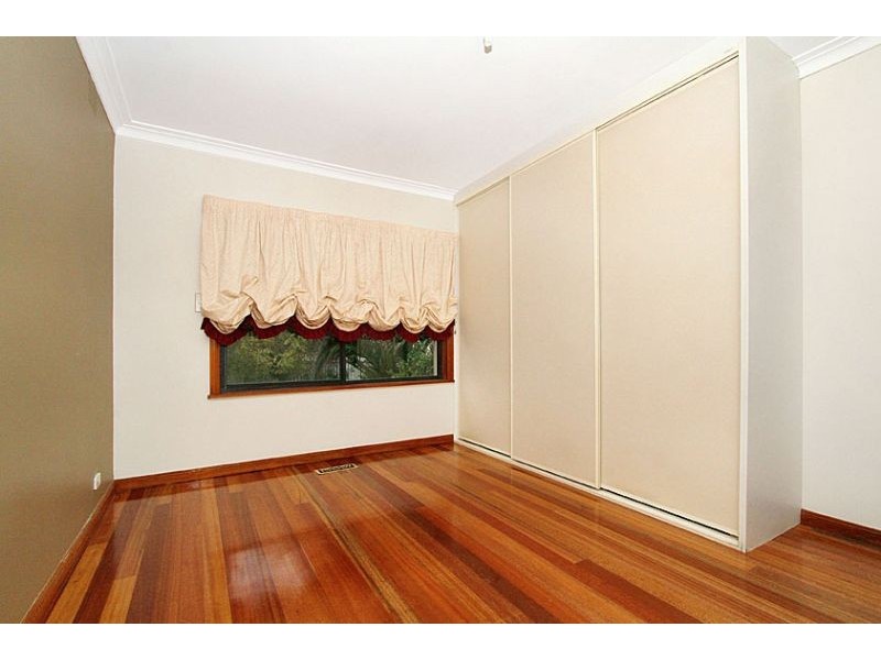 2 Mountbatten Court, Reservoir VIC 3073