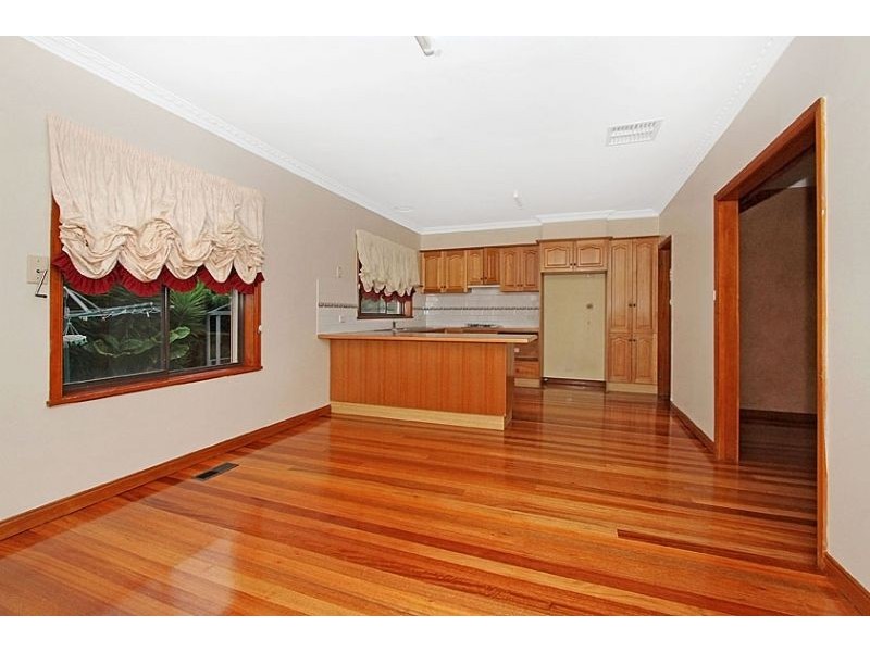 2 Mountbatten Court, Reservoir VIC 3073