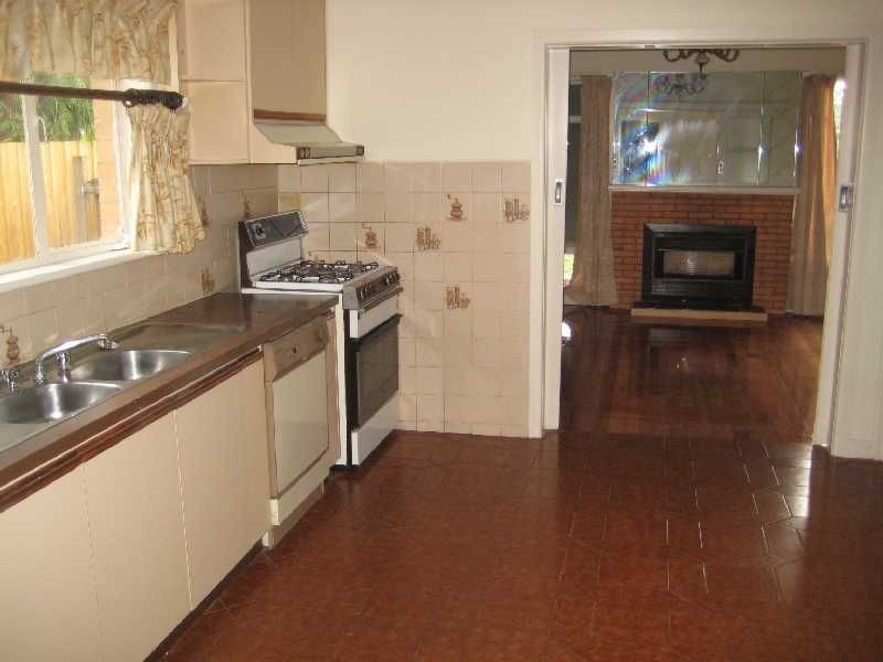 35 Kinsale Street, Reservoir VIC 3073