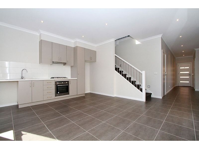 4/39 Olive Street, Reservoir VIC 3073
