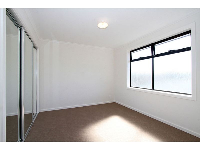 1/40 Chaleyer Street, Reservoir VIC 3073