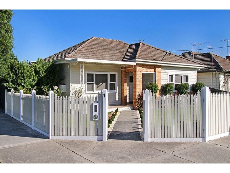 1 Carrington Road, Reservoir VIC 3073