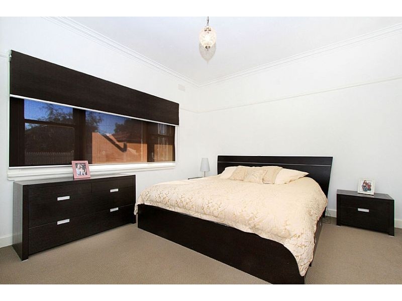 1 Carrington Road, Reservoir VIC 3073