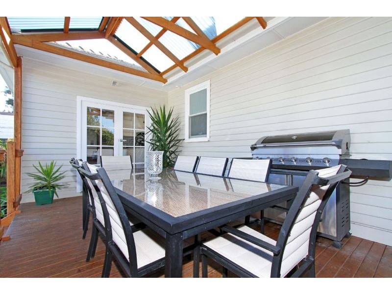 1 Carrington Road, Reservoir VIC 3073