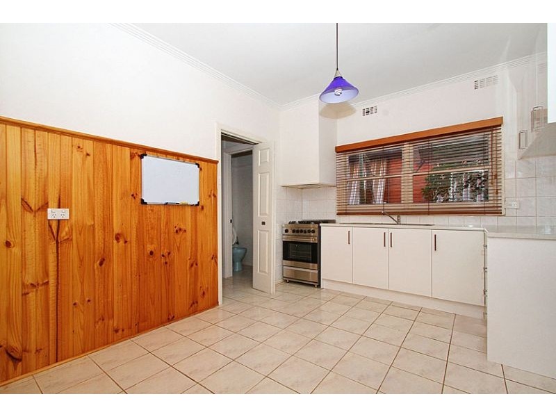 1/18 McMahon Road, Reservoir VIC 3073