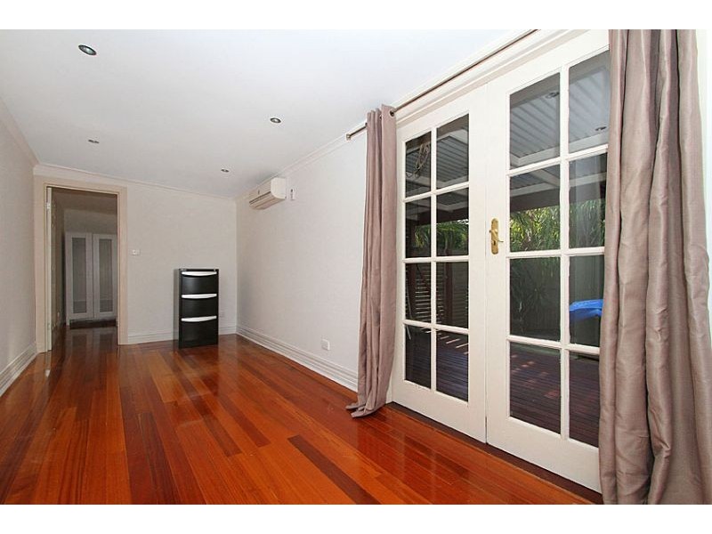 1/18 McMahon Road, Reservoir VIC 3073