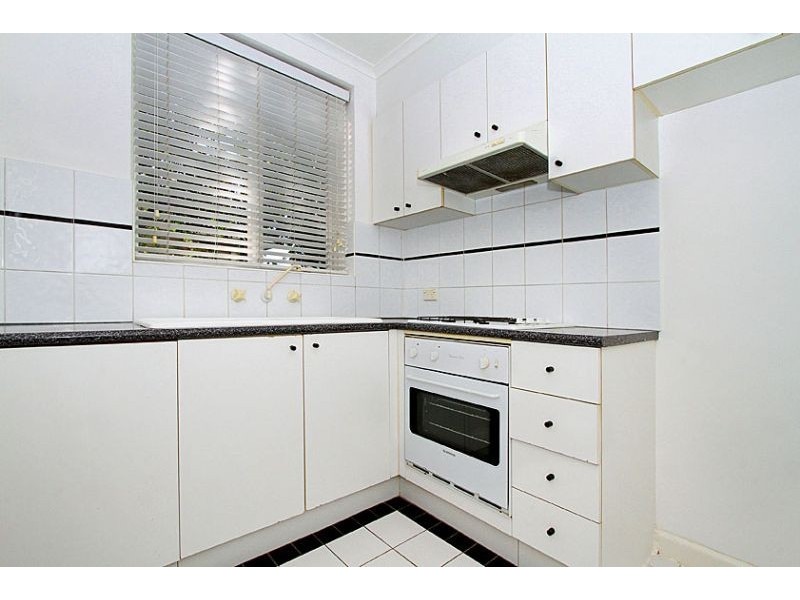 2/11A Holmes Street, Brunswick East VIC 3057