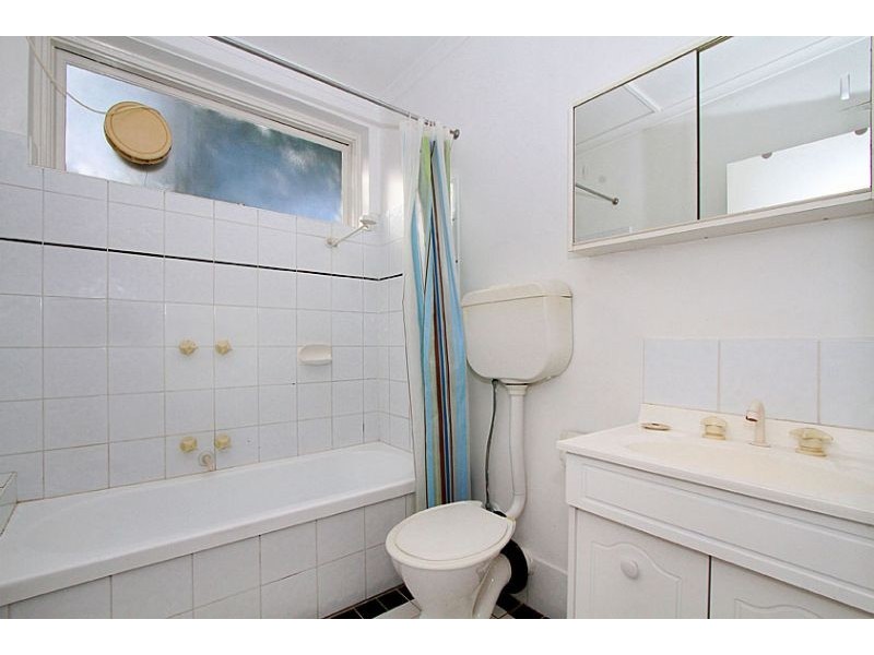 2/11A Holmes Street, Brunswick East VIC 3057