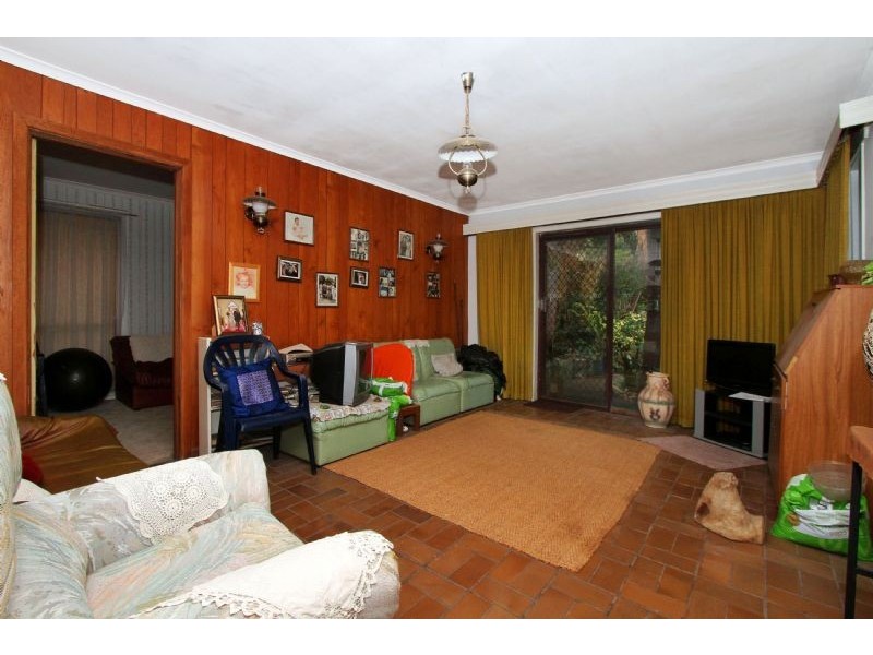 86 St Vigeons Road, Reservoir VIC 3073