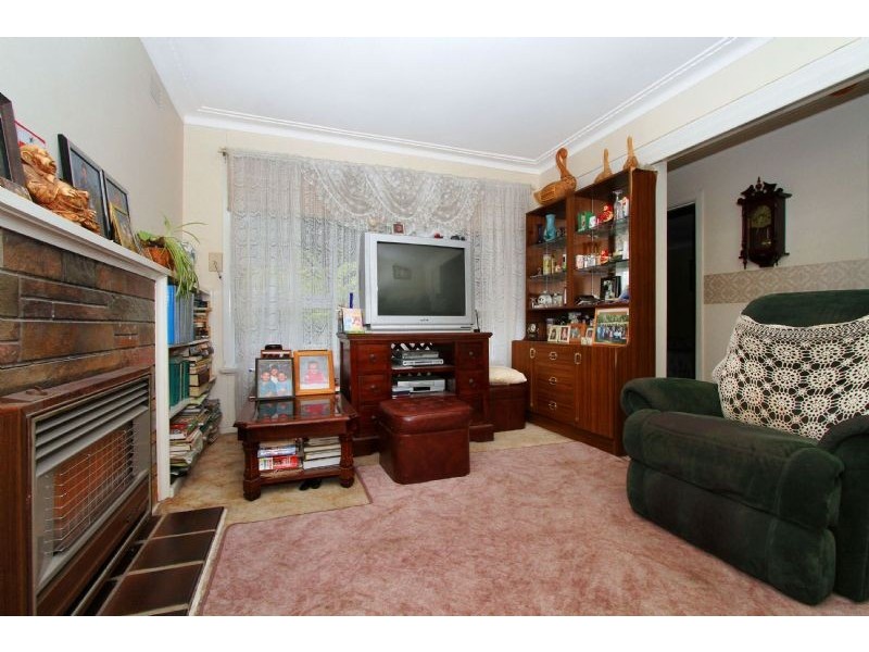 86 St Vigeons Road, Reservoir VIC 3073
