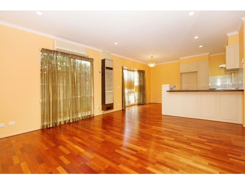 2A Erskine Avenue, Reservoir VIC 3073