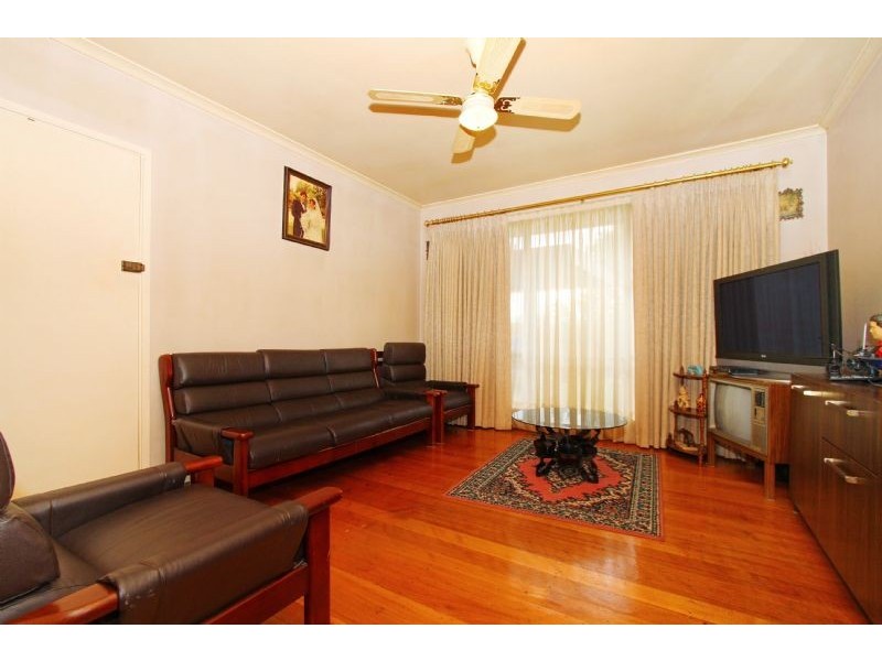 1 Genoa Avenue, Reservoir VIC 3073