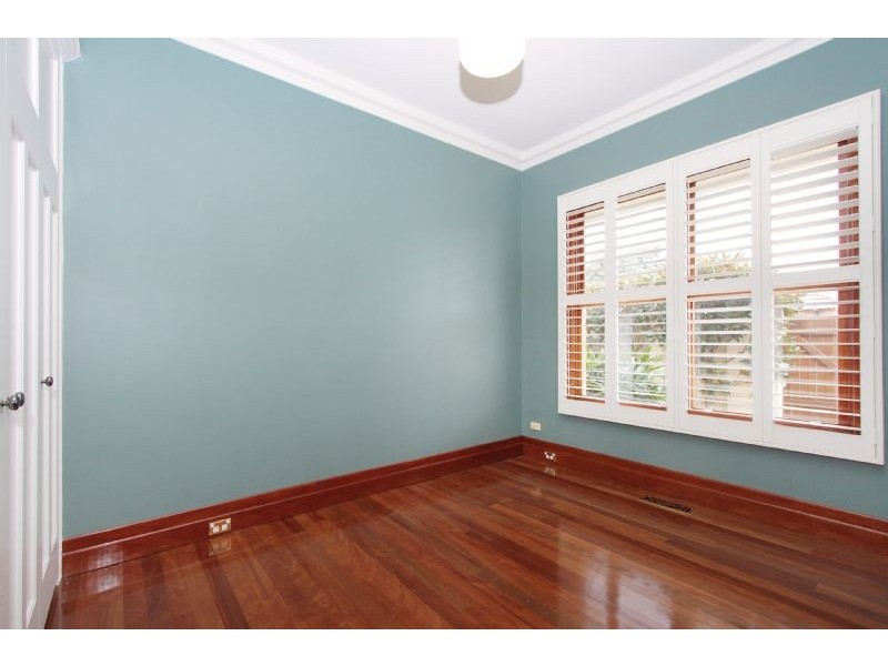 27 Royal Parade, Reservoir VIC 3073