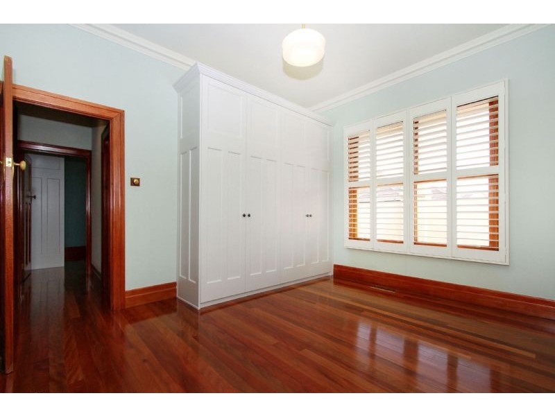 27 Royal Parade, Reservoir VIC 3073