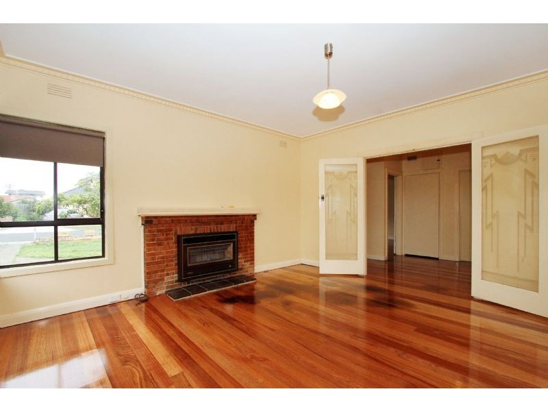 4 Corvey Road, Reservoir VIC 3073