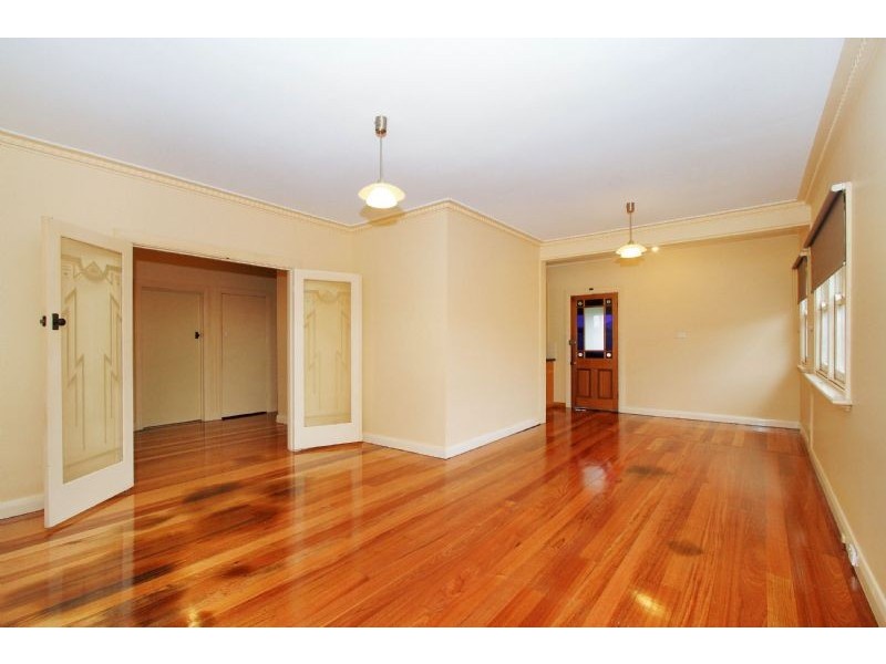 4 Corvey Road, Reservoir VIC 3073