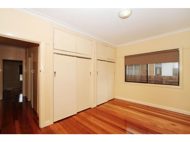 4 Corvey Road, Reservoir VIC 3073