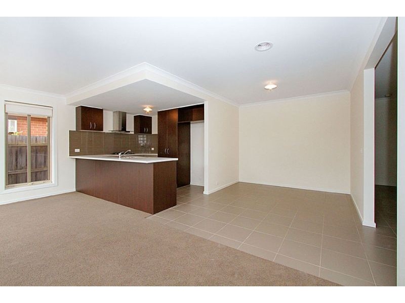 2/3 Bedford Street, Reservoir VIC 3073