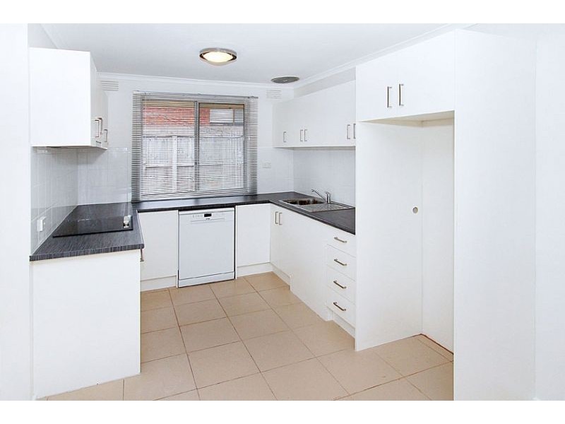 1/70 Purinuan Road, Reservoir VIC 3073