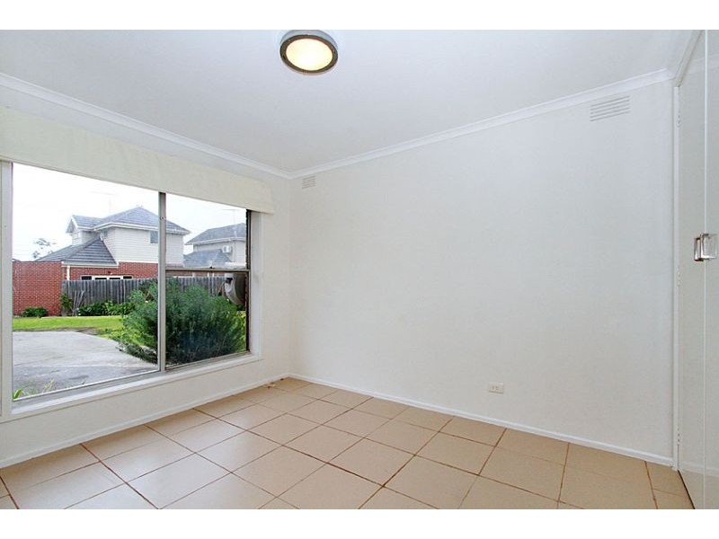 1/70 Purinuan Road, Reservoir VIC 3073