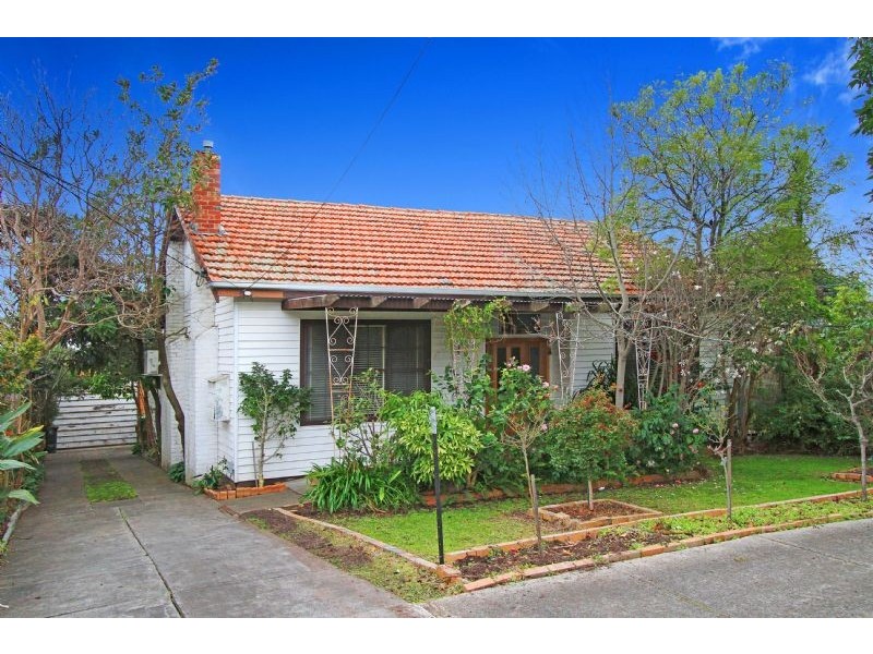 9 Louis Street, Reservoir VIC 3073