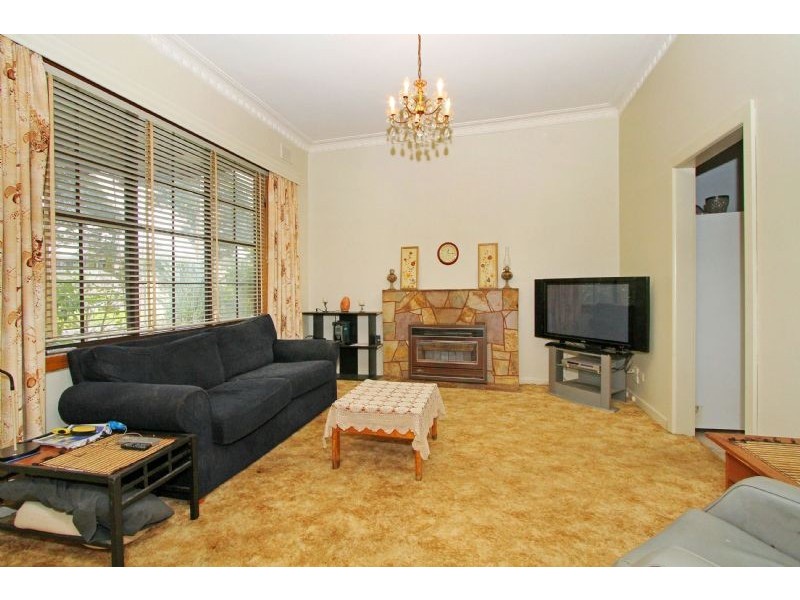 9 Louis Street, Reservoir VIC 3073