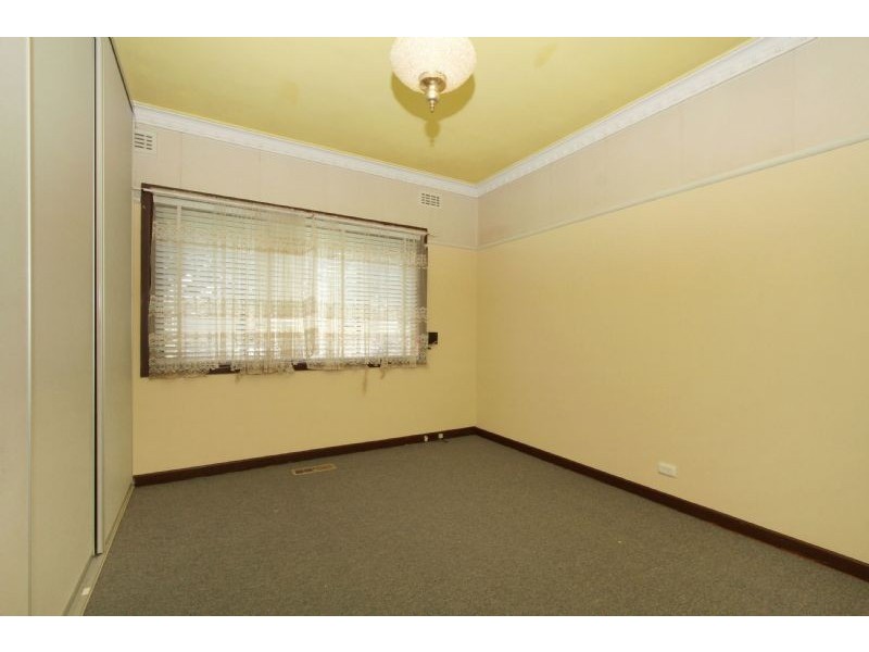 105 St Vigeons Road, Reservoir VIC 3073