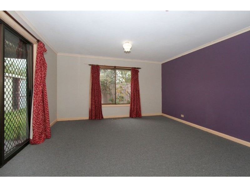 105 St Vigeons Road, Reservoir VIC 3073