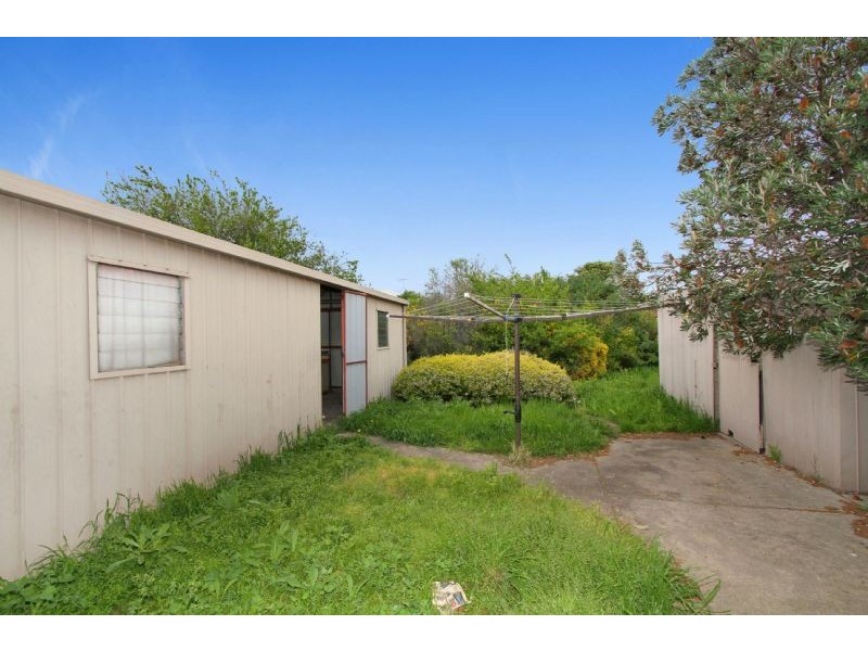 105 St Vigeons Road, Reservoir VIC 3073