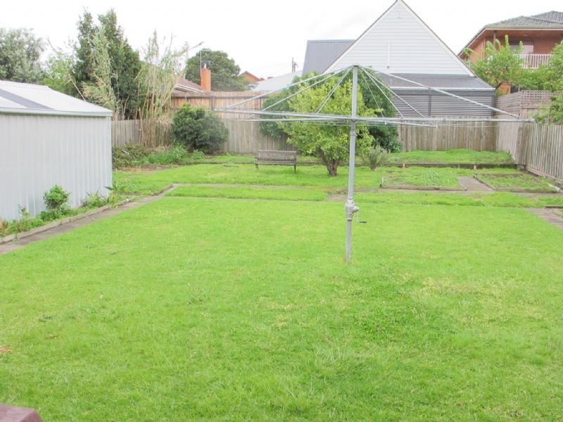 14 Shakespeare Avenue, Preston VIC 3072