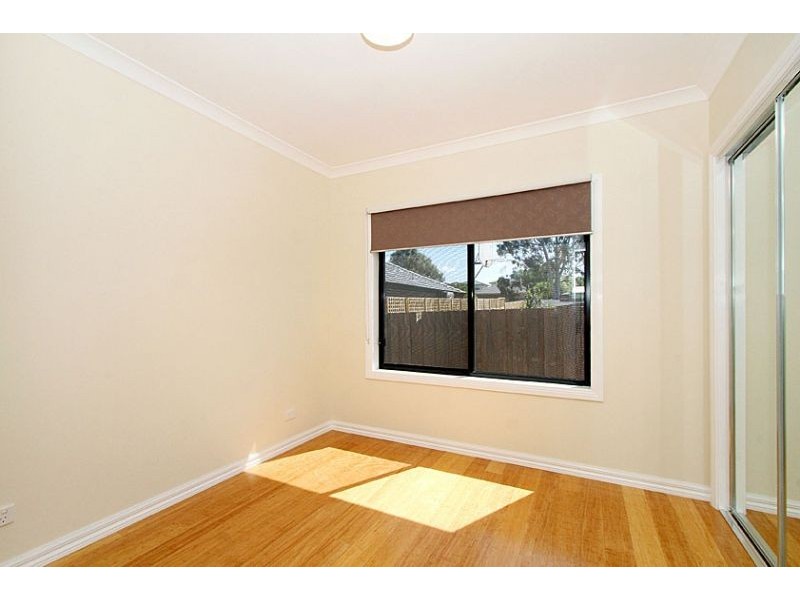 2/23 Dorrington Avenue, Reservoir VIC 3073