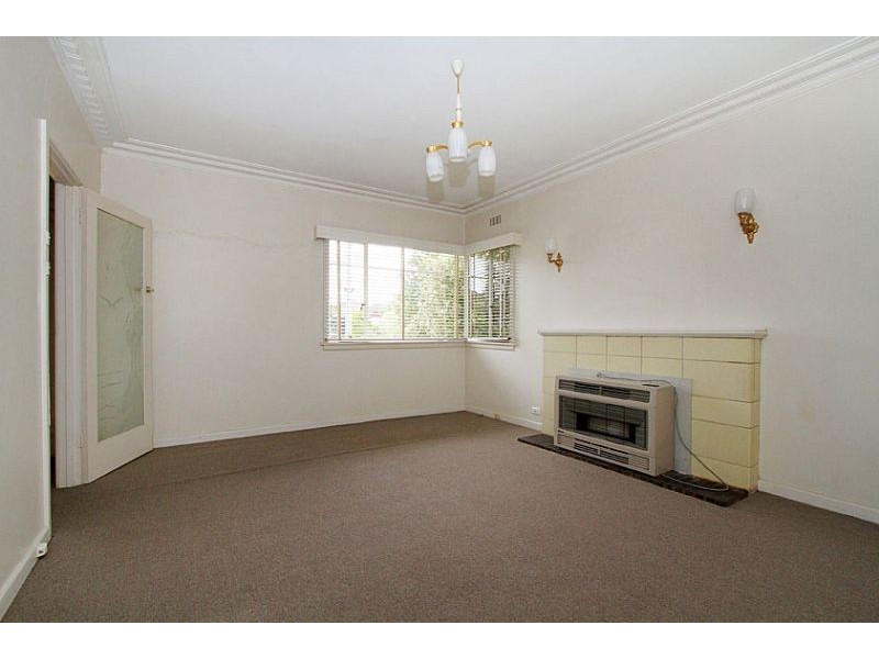 9 Hosken Street, Reservoir VIC 3073