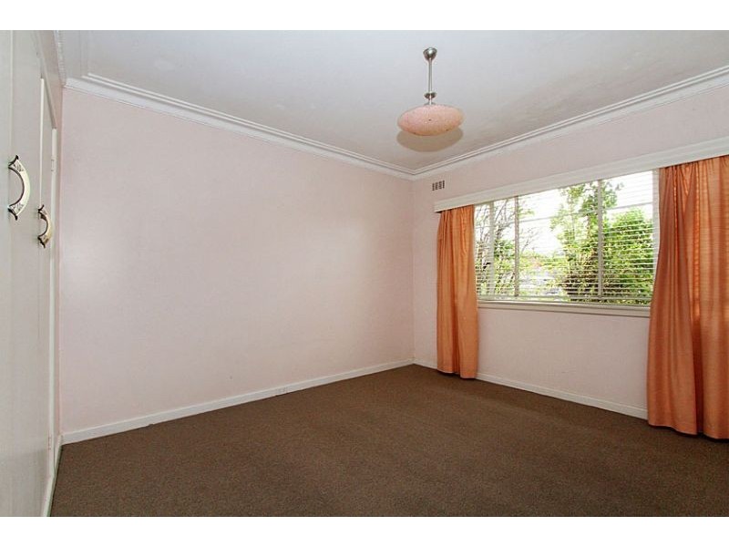 9 Hosken Street, Reservoir VIC 3073