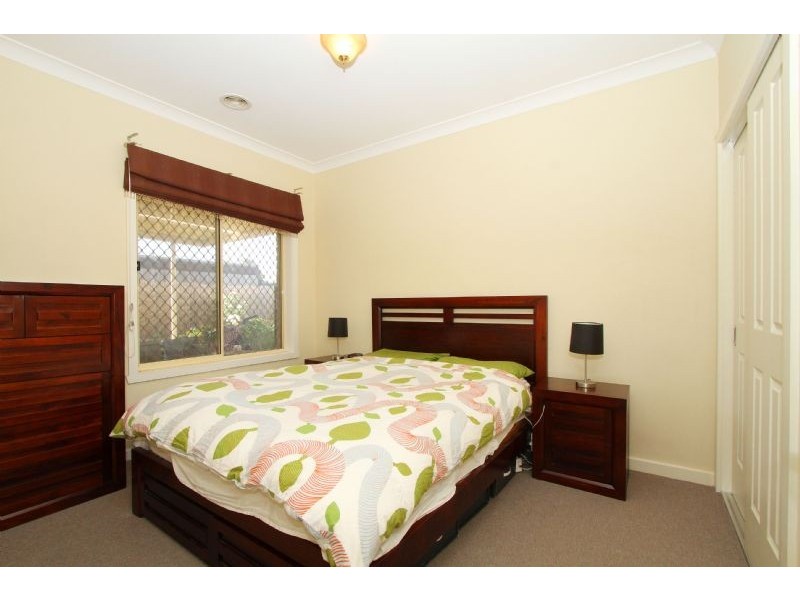 2/78 Strathmerton Street, Reservoir VIC 3073