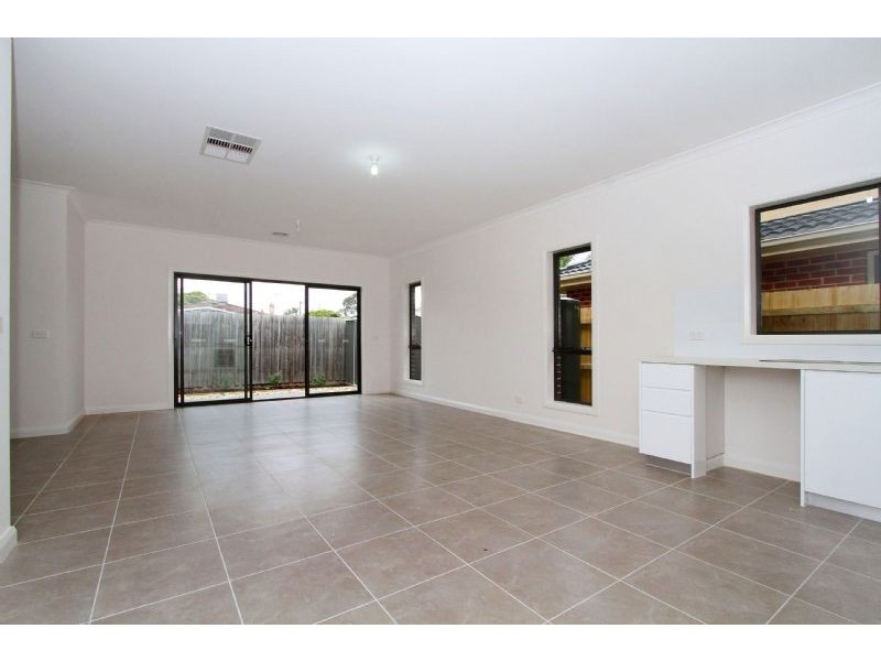 3/57 Lane Crescent, Reservoir VIC 3073