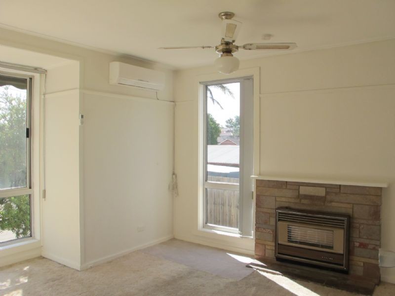 34 Barwon Avenue, Reservoir VIC 3073