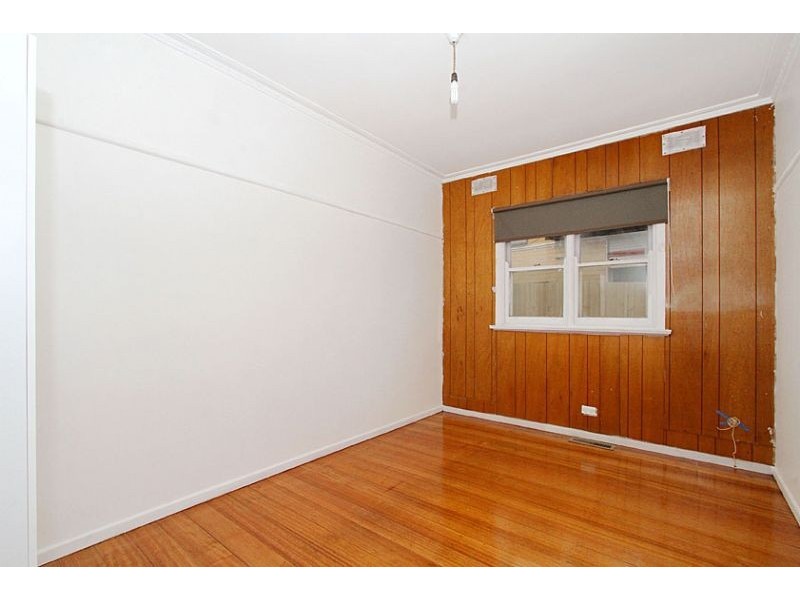 60 Rathcown Road, Reservoir VIC 3073