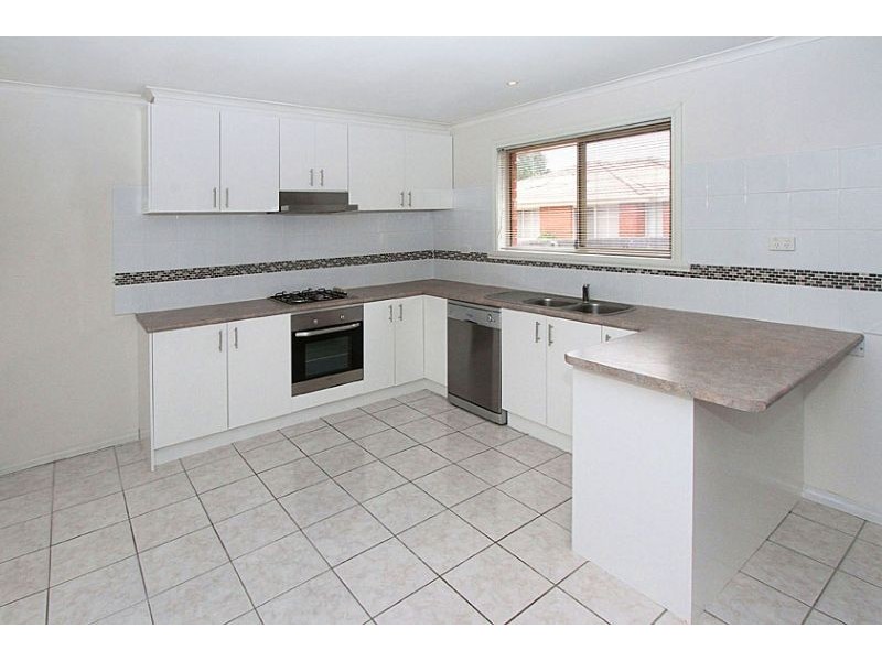 1/33 Purinuan Road, Reservoir VIC 3073